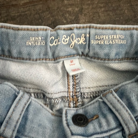 Cat and Jack & Wrangler Boys Jeans 2T Light & Dark Wash - Picture 7 of 9